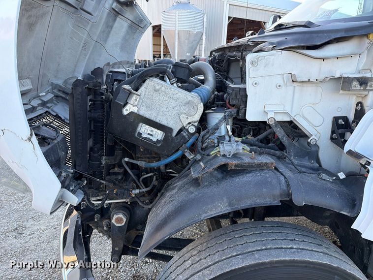image for item FT6489 2019 Ford F750 Super Duty utility / service truck
