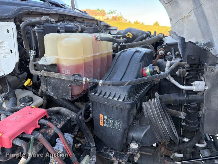 image for item FT6489 2019 Ford F750 Super Duty utility / service truck