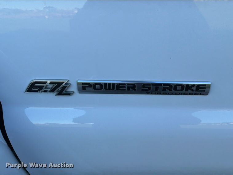 image for item FT6489 2019 Ford F750 Super Duty utility / service truck
