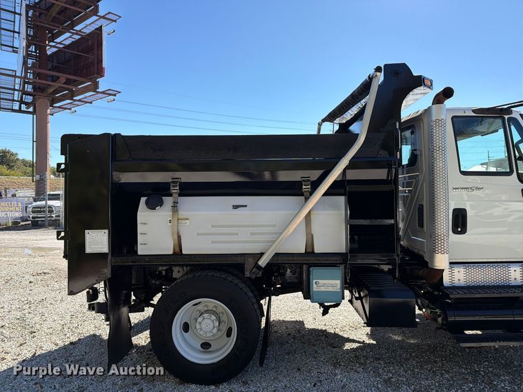image for item FT6490 2014 International WorkStar 7400 spreader truck