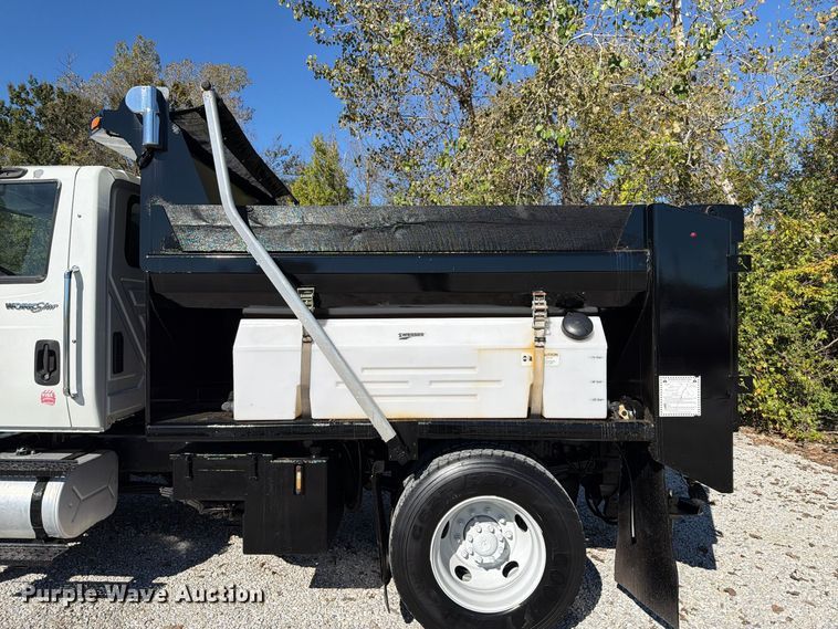 image for item FT6490 2014 International WorkStar 7400 spreader truck