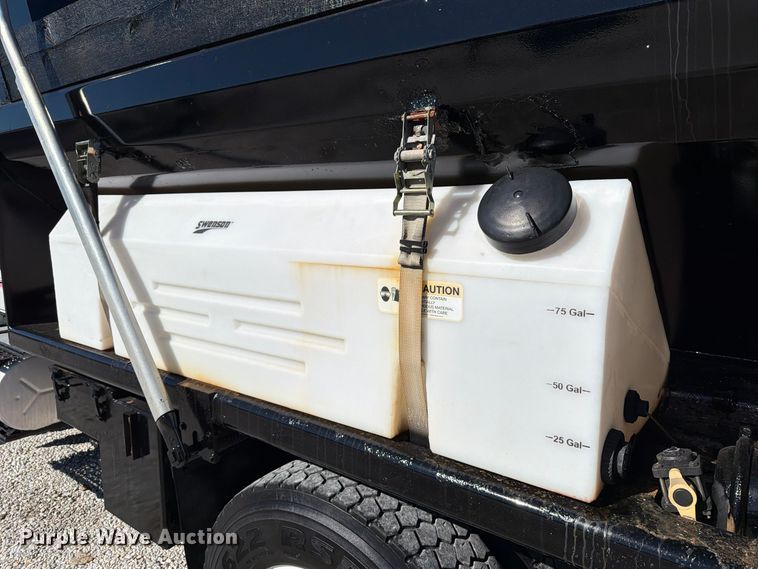 image for item FT6490 2014 International WorkStar 7400 spreader truck