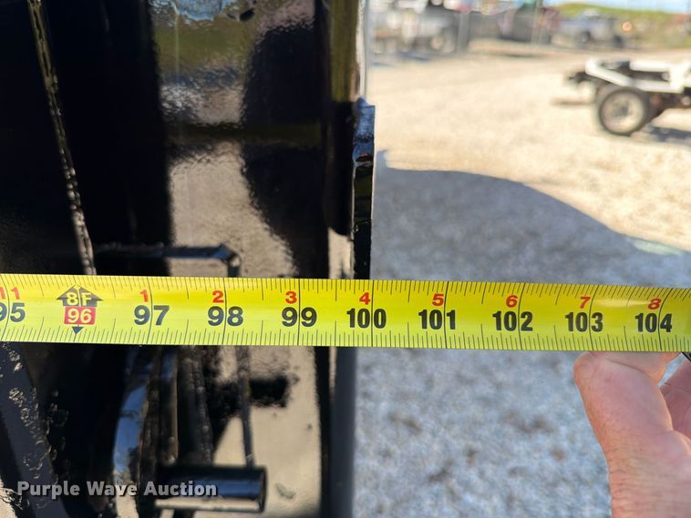 image for item FT6490 2014 International WorkStar 7400 spreader truck