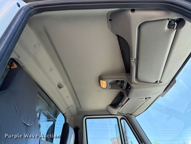 image for item FT6490 2014 International WorkStar 7400 spreader truck