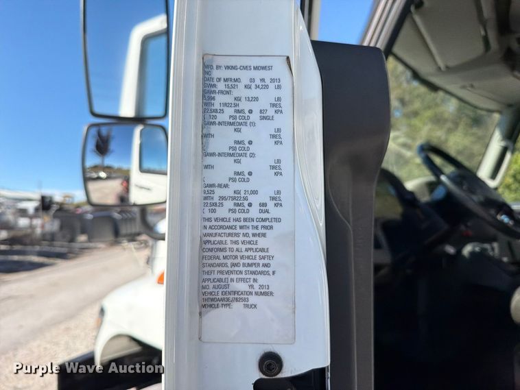 image for item FT6490 2014 International WorkStar 7400 spreader truck