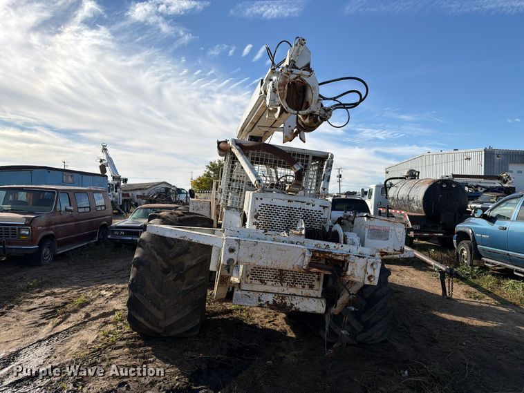 image for item FT6893 Skidder