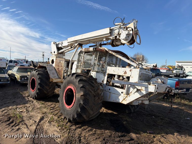 image for item FT6893 Skidder