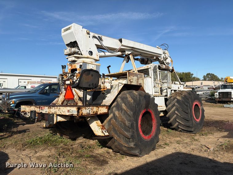 image for item FT6893 Skidder