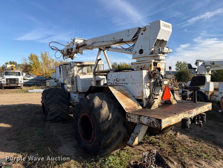 image for item FT6893 Skidder