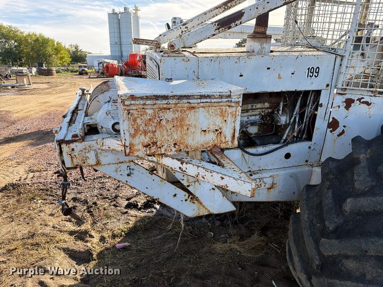 image for item FT6893 Skidder