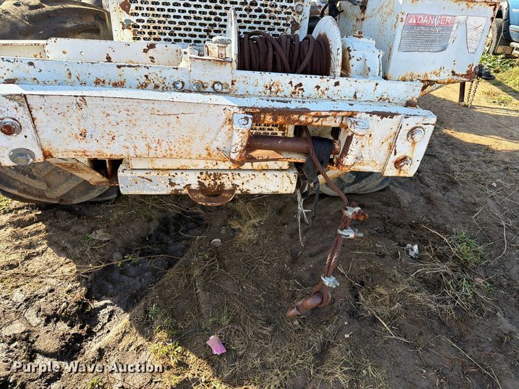 image for item FT6893 Skidder