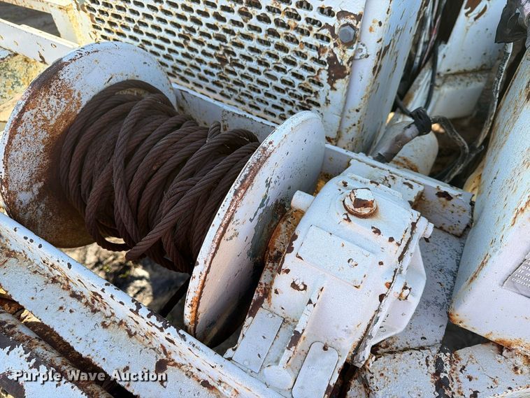 image for item FT6893 Skidder