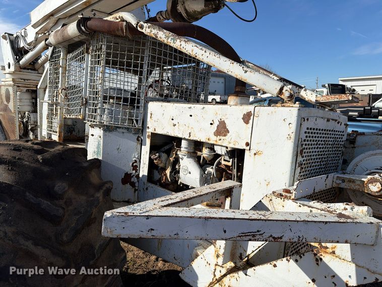 image for item FT6893 Skidder