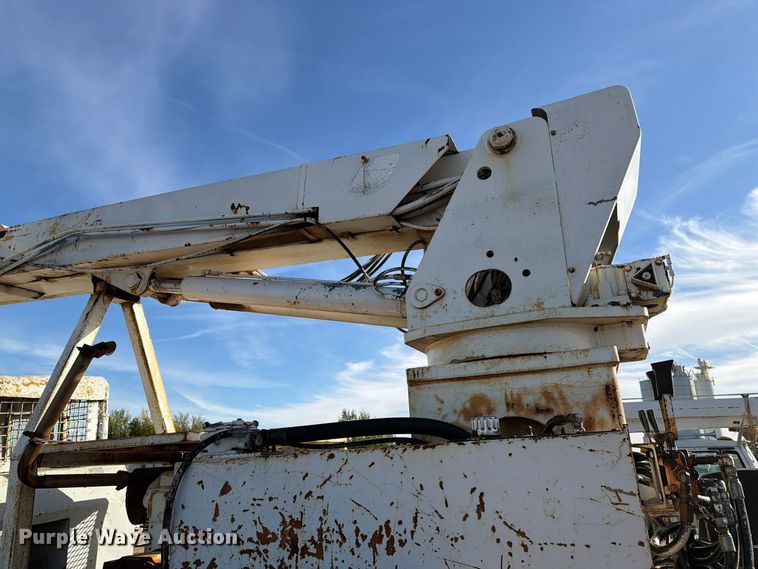 image for item FT6893 Skidder