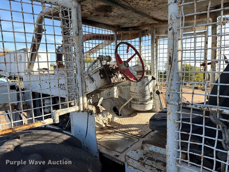 image for item FT6893 Skidder