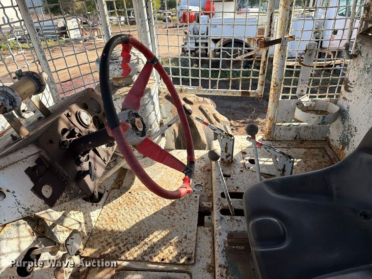 image for item FT6893 Skidder