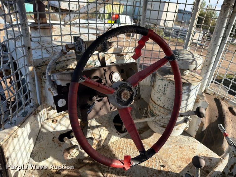 image for item FT6893 Skidder