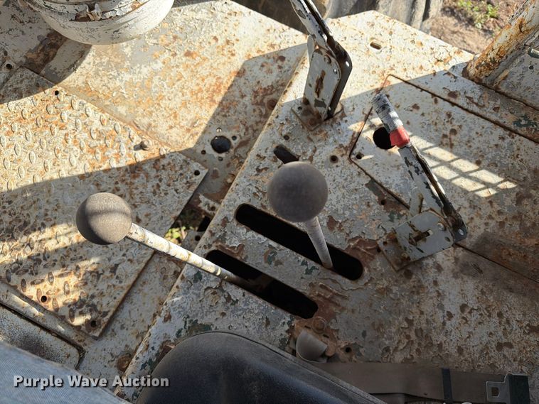 image for item FT6893 Skidder
