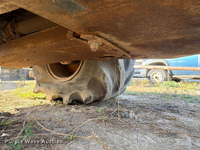 image for item FT6893 Skidder