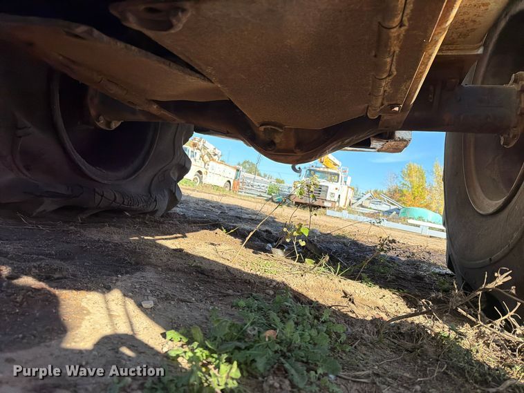 image for item FT6893 Skidder