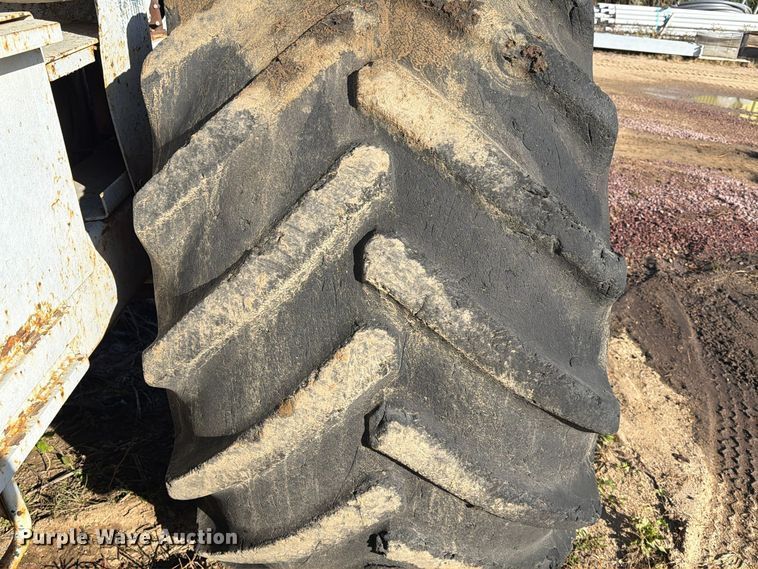 image for item FT6893 Skidder