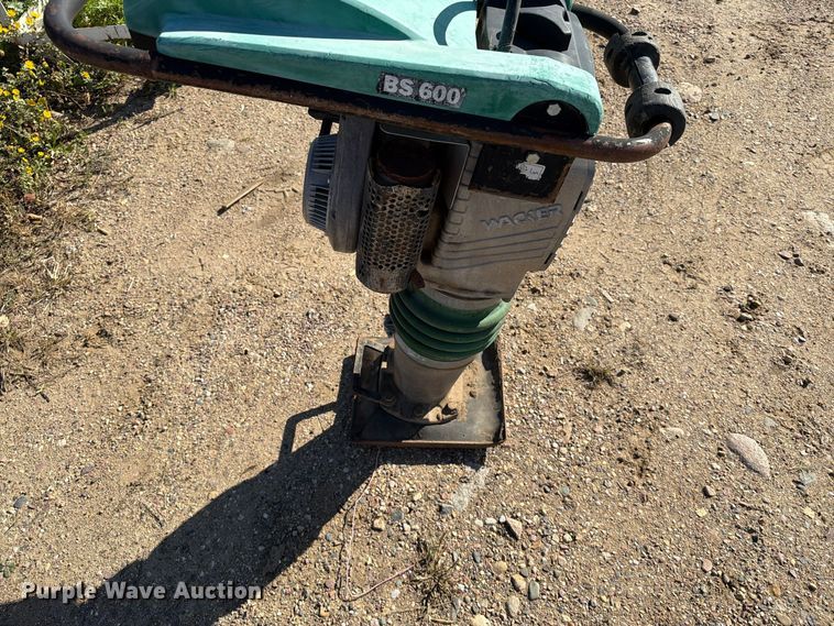 image for item FT6952 Wacker BS600 plate compactor
