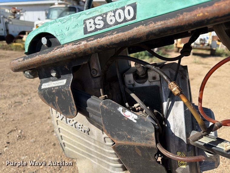 image for item FT6952 Wacker BS600 plate compactor