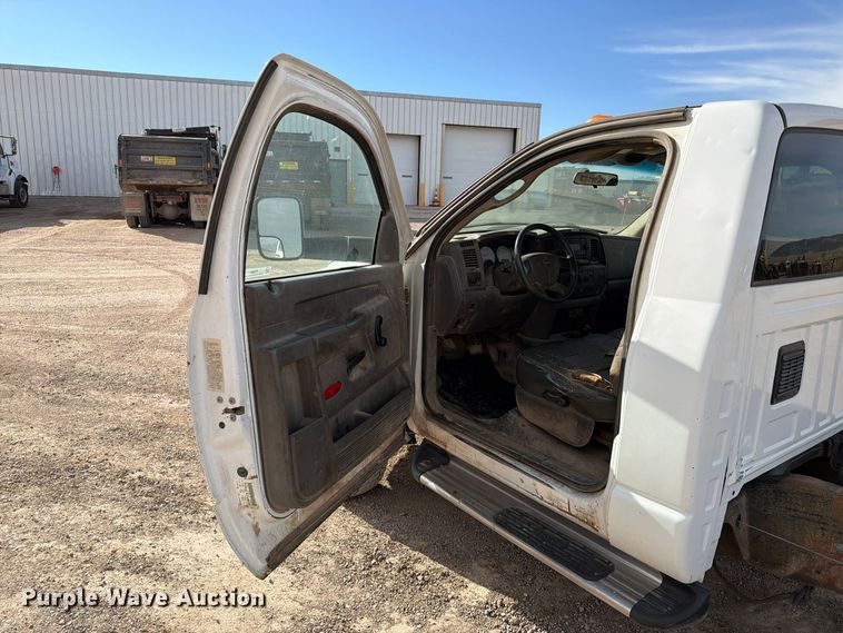 image for item FT6981 2008 Sterling Bullet truck cab and chassis