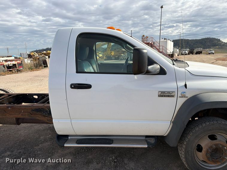 image for item FT6981 2008 Sterling Bullet truck cab and chassis