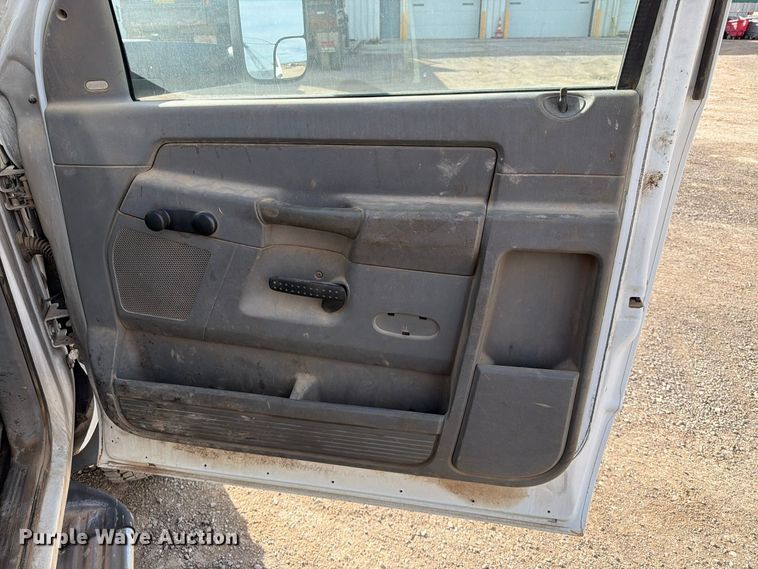 image for item FT6981 2008 Sterling Bullet truck cab and chassis