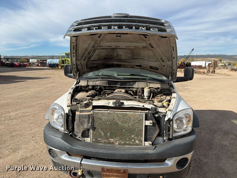 image for item FT6981 2008 Sterling Bullet truck cab and chassis