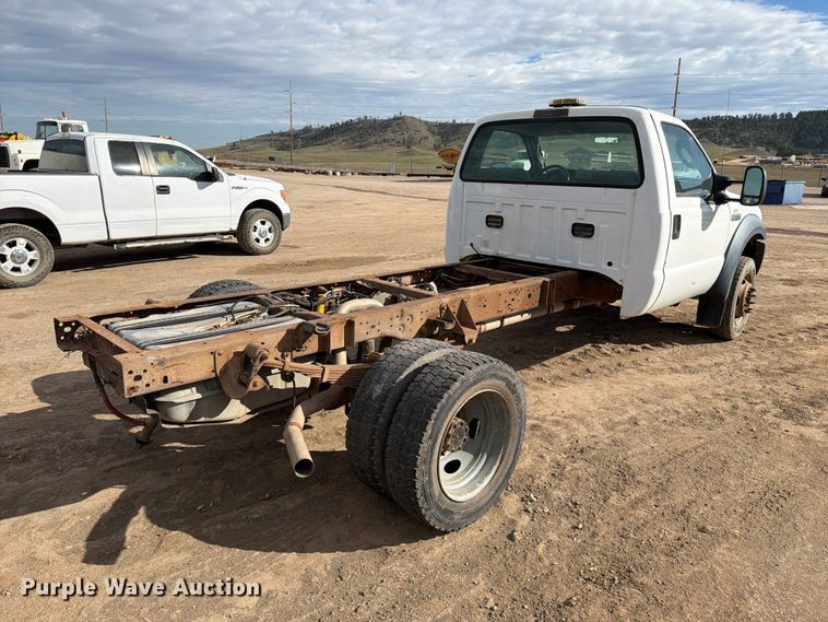 image for item FT6982 2006 Ford F450 truck cab and chassis