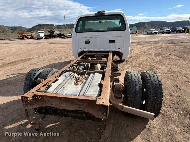 image for item FT6982 2006 Ford F450 truck cab and chassis