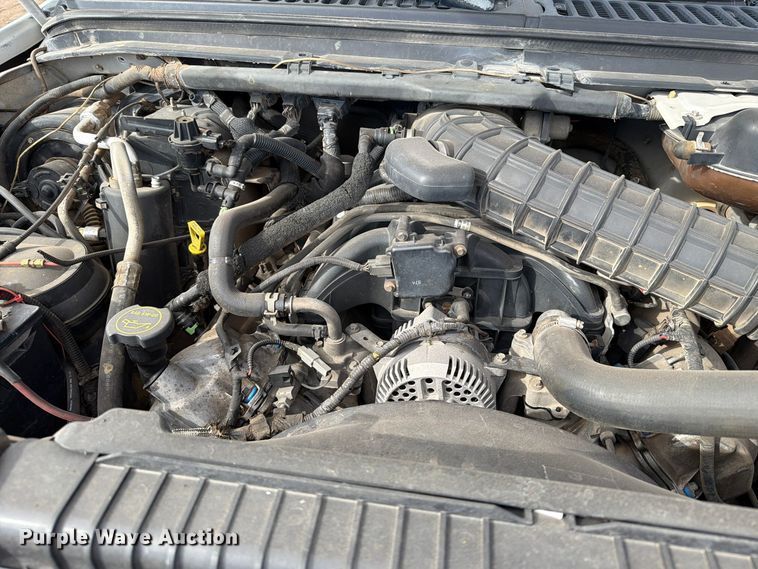 image for item FT6982 2006 Ford F450 truck cab and chassis