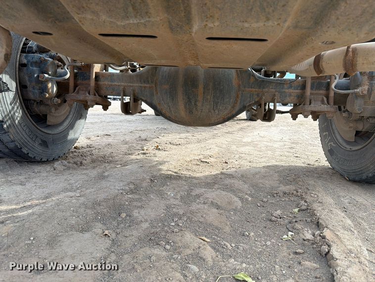 image for item FT6982 2006 Ford F450 truck cab and chassis