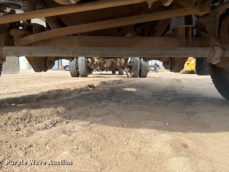 image for item FT6982 2006 Ford F450 truck cab and chassis