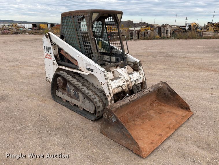 image for item FT6983 Bobcat T140 tracked skid steer loader