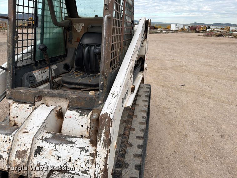 image for item FT6983 Bobcat T140 tracked skid steer loader