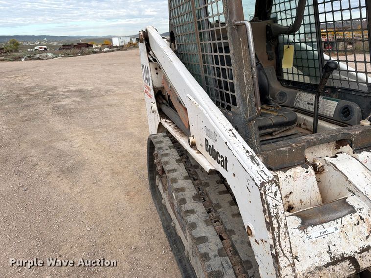 image for item FT6983 Bobcat T140 tracked skid steer loader