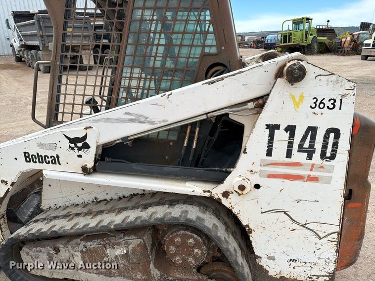 image for item FT6983 Bobcat T140 tracked skid steer loader
