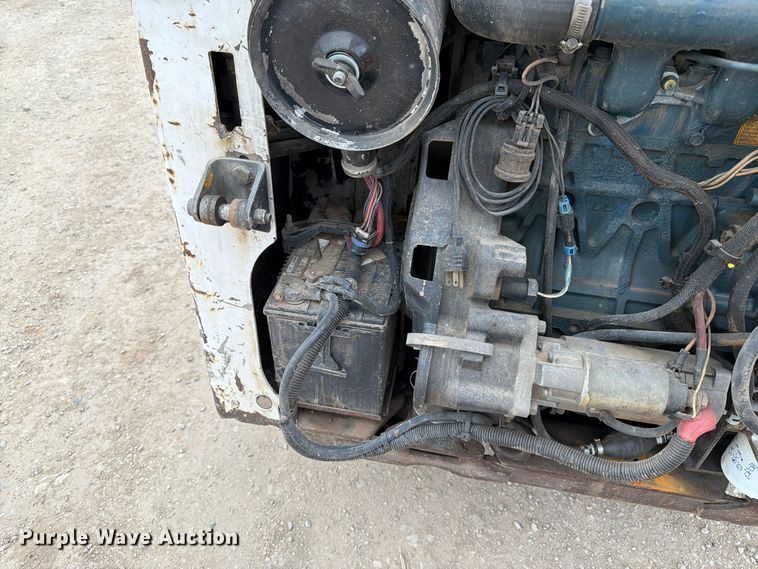 image for item FT6983 Bobcat T140 tracked skid steer loader