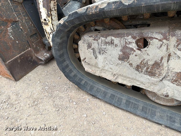 image for item FT6983 Bobcat T140 tracked skid steer loader