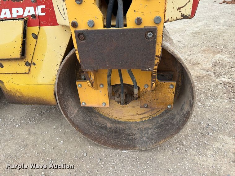 image for item FT6984 1995 Dynapac CC142 double drum vibratory roller