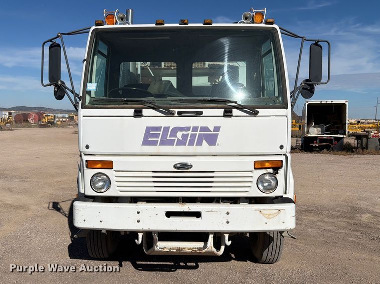 image for item FT6986 2002 Sterling SC8000 street sweeper truck