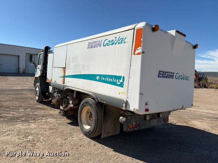 image for item FT6986 2002 Sterling SC8000 street sweeper truck