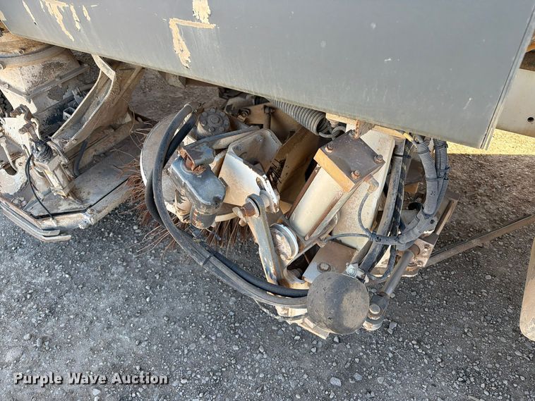 image for item FT6986 2002 Sterling SC8000 street sweeper truck