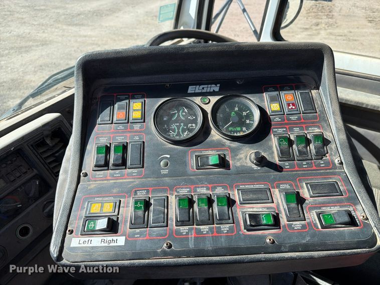 image for item FT6986 2002 Sterling SC8000 street sweeper truck