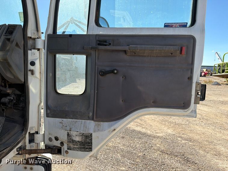 image for item FT6986 2002 Sterling SC8000 street sweeper truck