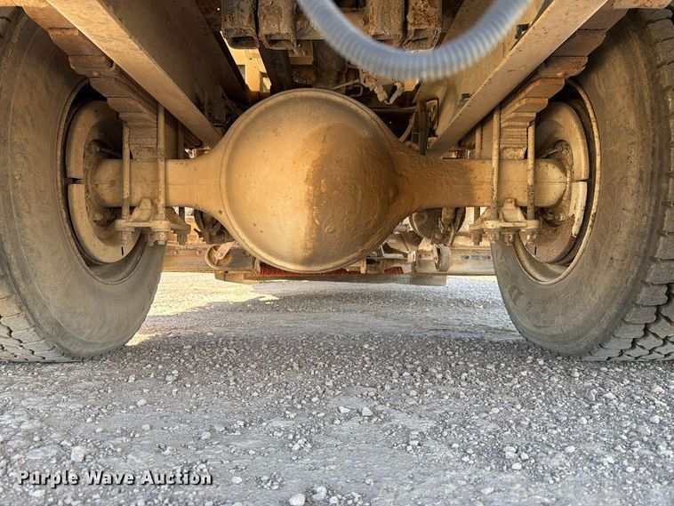 image for item FT6986 2002 Sterling SC8000 street sweeper truck