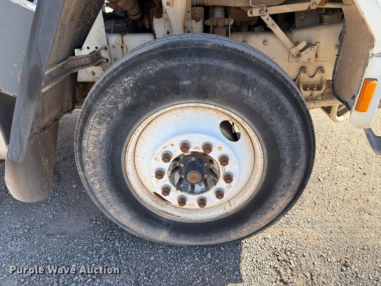 image for item FT6986 2002 Sterling SC8000 street sweeper truck